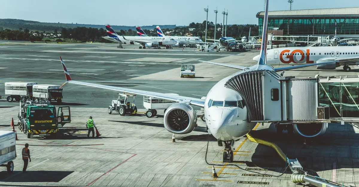 Flug- und Reiseangebote vergleichen: Tipps für maximale Ersparnisse