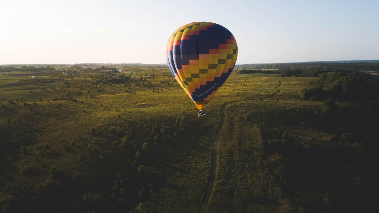 Sparen beim Fliegen: Die besten Tipps für Flugangebote